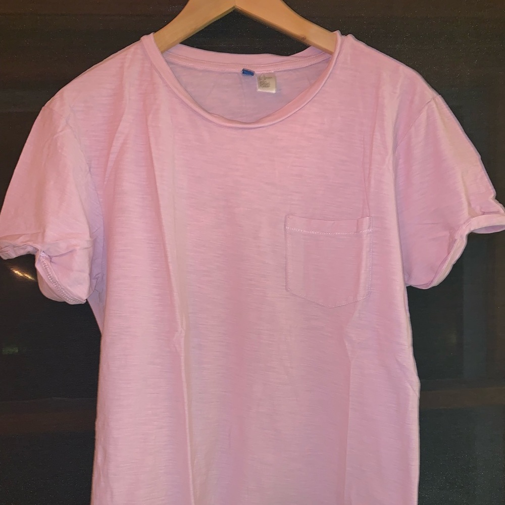 Pink T shirt. Sizes medium.
